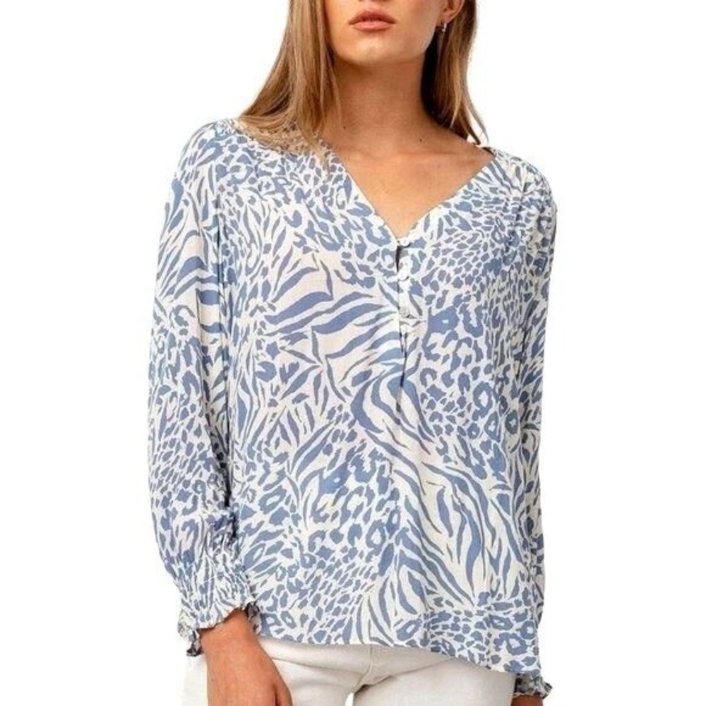 Rails Brinley Blouse Blue Rayon Long Sleeve‎ Animal Print Button Front Woven M